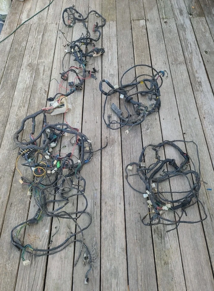 Arnés de cableado completo Datsun 280z 1975-78 carrocería chasis y bahía de motor stock OEM Foto 1 de 4