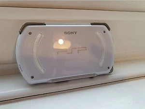 Sony PlayStation Portable PSP Go Replacement Rear Grips Plastic Insert Part Set - Picture 1 of 7