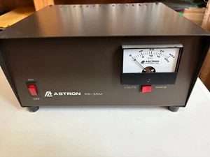 Astron RS-35M Power Supply Metered 13.8V 35 Amp Power Supply - Photo 1/9