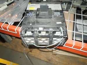 Square D MHL3690040DC 900A 3p 500VDC Nom 600VDC Max Circuit Breaker Used - Picture 1 of 4