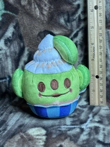 Disney Munchlings Single Serve 1 RARE Key Lime Cupcake ALIEN Scented Plush New - Picture 1 of 4
