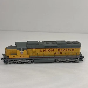 Atlas 7575 HO Scale SD24 Diesel Locomotive - Union Pacific Road #420 - Picture 1 of 14