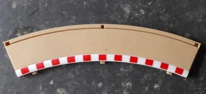 Scalextric äußere gebogene Gleisumrandung - braun - Bild 1 von 1