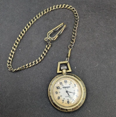 Карманные часы Wrangler золотистые на цепочке - Изображение 1 из 3