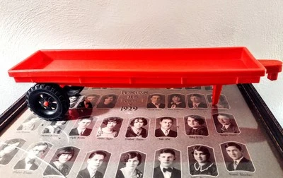 Remolque Playskool Vintage Naranja Rojo Aprox 14" X 3-1/4" Plástico Foto 1 de 4