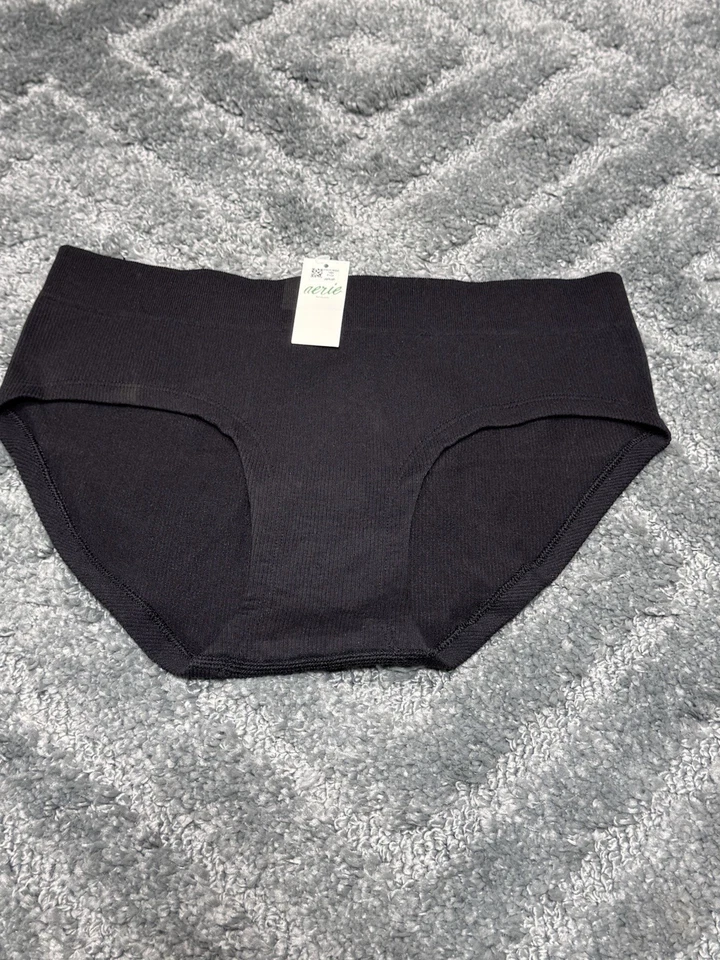 Трусики бикини бесшовные American Eagle Aerie большие однотонные черные ребристые новые - Изображение 1 из 4
