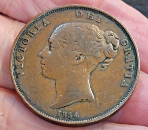 1854 VICTORIA LARGE COPPER PENNY GOOD DETAIL COLLECTABLE GRADE COIN P41 - Picture 1 of 2