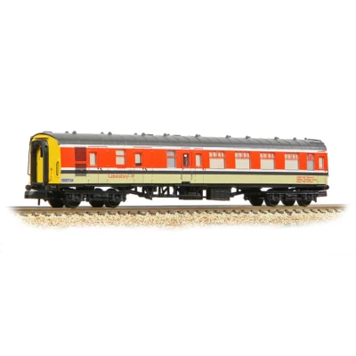 Graham Farish 374-198 N Gauge BR RTC Mk1 BSK Brake 2nd Corr Coach Laboratory 11 - Image 1 of 2