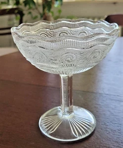Konfektschale auf Stiel, Vitage 1955, zartes Glas, Einzelstück, Deko ,Geschenk, - Bild 1 von 4
