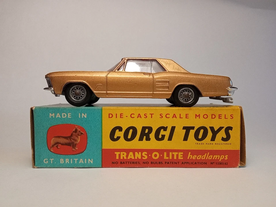 Corgi Toys Buick Riviera art. 245 scala 1/43 Oro OTTIMA - Immagine 1 di 4