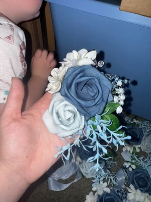 Espartilhos de pulso Lings Moments em azul romântico empoeirado - Pacote com 6 para casamento/formatura - Imagem 1 de 4