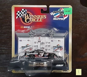 Dale Earnhardt 1998 Winners Circle Daytona 500 w/ Figure 1/64 Die Cast New NIB - Picture 1 of 7
