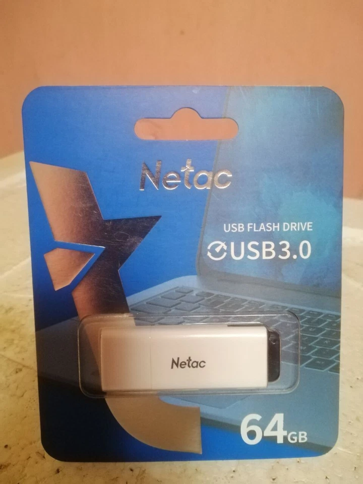 Netac-USB 3.0 Flash Drive U185 64GB for Smart TV, Media Players Laynard Hole PnP - Image 1 of 3