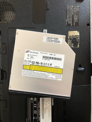 Toshiba Satellite L450 Laptop CD-RW / DVD+RW Laufwerk - Bild 1 von 2