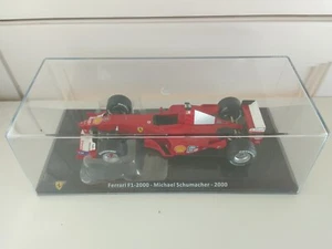 Ferrari F1 2000 Michael Schumacher 2000 in teca espositiva scala 1:24 - Foto 1 di 7
