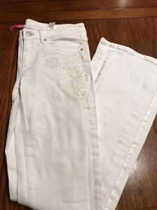 Gianni Bini weiße bestickte Stretch Boot Cut Jeans Gr. 27 (I2) - Bild 1 von 11