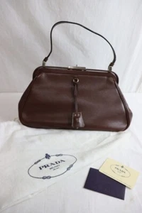 Bolso de mano Prada logotipo broche en relieve cinturón Vitello caqui 11,8*11*4,3 pulgadas - Imagen 1 de 14