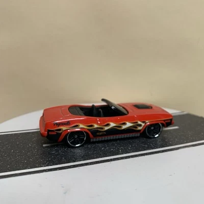 2013 Hot Wheels HW Showroom ' 70 Plymouth Barracuda Cuda кабриолет красный 1:64 почти как новый - Изображение 1 из 4
