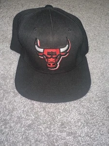 Mitchell & Ness Red & Black NBA Chicago Bulls Team Snapback Hat - Picture 1 of 4