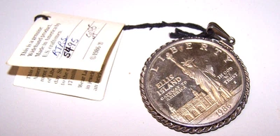 1986 S Silver Statue of Liberty Silver Dollar 90% Silver in Bezel Pendant w tag - Image 1 of 4