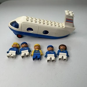 Vintage LEGO DUPLO 2678 Jetliner Set Parts - 5 People - Picture 1 of 3