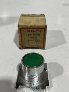 NOS Cutler Hammer 10250T103 Operator Switch Button Green - Picture 1 of 5