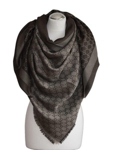 Sciarpe, foulard e stole da donna Gucci marrone | Acquisti Online su eBay