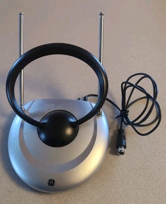 Antena de TV HDTV GE 24734 Millennium, pasiva (descontinuada por el fabricante) Foto 1 de 3