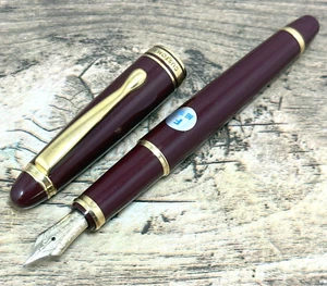 PILOT CUSTOM 98 FOUNTAIN PEN 14k-585 GOLD Nib:F VINTAGE BORDEAUX JAPAN F455 - Picture 1 of 11