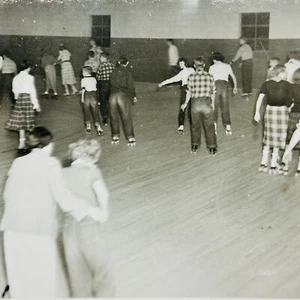Rainbow Gardens Roller Rink Crystal Michigan c.1948 Real Photo RPPC Postcard - Picture 1 of 3