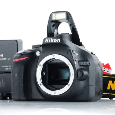 Cuerpo de cámara digital Nikon D5200 SLR de Japón [casi como nuevo] S/C 2.944 Foto 1 de 4