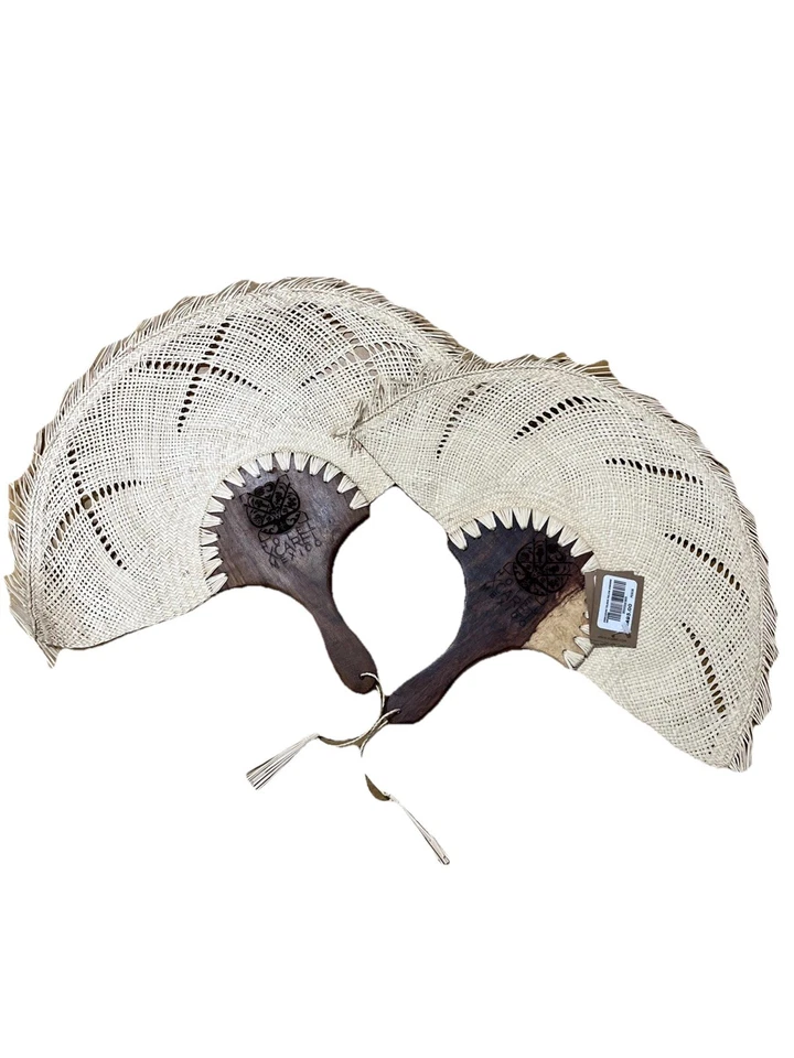 Juego de 2 ventiladores de tejido de paja con mango de madera tejido a mano Hotel XCARET México Foto 1 de 3