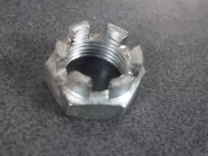 YAMAHA GTS1000 1993 95307-18900 NUT  CASTLE 13389 - Bild 1 von 5