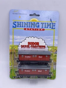 Q176 ERTL Shining Time Thomas & Friends Train Railway - Sodor Mail Coaches - NEW - Picture 1 of 5