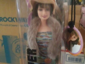 BARBIE FASHION FEVER TERESA PUPPE ~ VINTAGE 2004 IN EINER UNGEÖFFNETEN TUBE.  - Bild 1 von 4