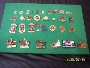 VINTAGE LOT OF LIONS CLUB ITEMS FROM THE 1960's - 1980's PINBACKS LOT OF 31 - Picture 1 of 11