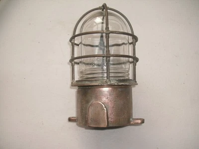 Mampara vintage de latón FH Lovell luces marinas Arlington, Nueva Jersey Foto 1 de 4