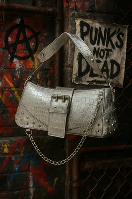 Bolso de hombro con cadena de cocodrilo negro - Cartera baguette con tachuelas punk gótico Foto 1 de 4