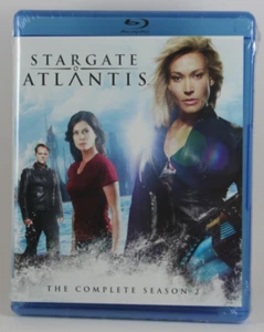 Stargate Atlantis Season 2 Bluray NEW Joe Flanigan Rachel Luttrell Jason Momoa - Picture 1 of 12