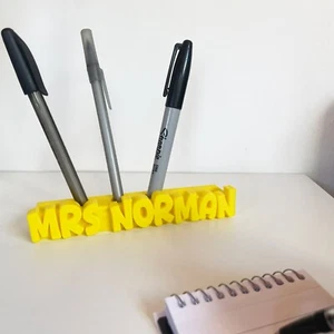Soporte para bolígrafo personalizado nombre personalizado y mensaje de agradecimiento maestro regalo escritorio ordenado - Imagen 1 de 12