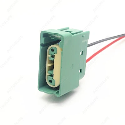 Arnés conector luz de respaldo bidireccional para Ford F-450 F-550 Super Duty 2004-2006 Foto 1 de 4