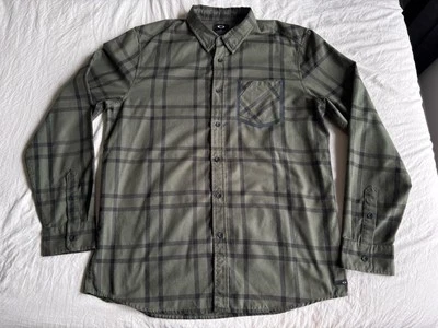 Men’s Large- Vintage Oakley Green Flannel Button Down Shirt - Image 1 of 4