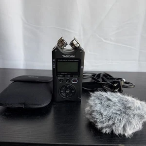 TASCAM DR-40 Linear PCM Digital Recorder With Case, Power Cord, & Fur Windshield - Picture 1 of 13