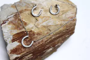Ciondolo a forma di ferro di cavallo moissanite taglio tondo + orecchini argento rodio/sterling - Foto 1 di 9