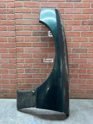 91-99 Mitsubishi 3000GT Dodge Stealth guardabarros lado del conductor verde Foto 1 de 4