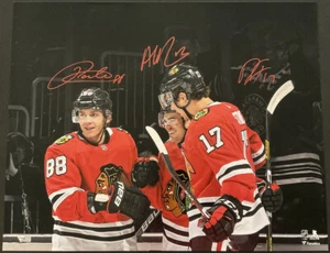 PATRICK KANE & DYLAN STROME & DEBRINCAT Signed Auto 16x20 Photo FANATICS A945830 - Picture 1 of 4
