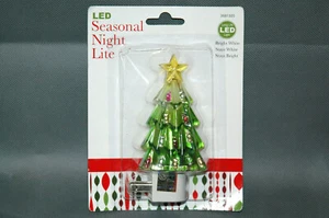 Decorated Christmas Tree Seasonal LED Nightlight Bright White Auto On/Off - NEW - Picture 1 of 10