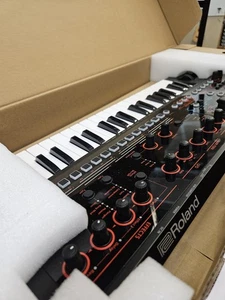 Roland JDXI Portable Keyboard Synthesizer New In Box Free Shipping - Picture 1 of 5