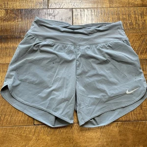 Nike Dri-fit Athletic Running Shorts Woman’s M Gray, Brief, Side Vents - Picture 1 of 8
