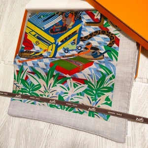 Unused HERMES Carre 140 Les Douze Leopards Cashmere Silk Wrap Shawl 12 Leopards - Picture 1 of 24